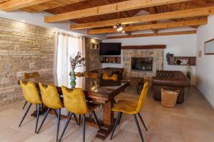 TV/trung tâm giải trí tại Villa Bukovica