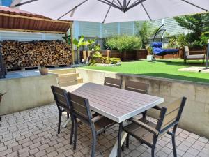 Patio nebo venkovní prostory v ubytování Villa Marguy - 100 m de l'Océan