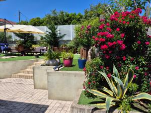 Zahrada ubytování Villa Marguy - 100 m de l'Océan