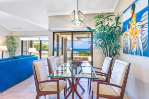 Χώρος καθιστικού στο KBM Resorts Spacious 4-Bedroom Kapalua Golf Collection Multi Unit Listing Golf Course Views 2 Free Rental Cars KGV-24P7P2