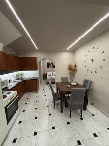 Η κουζίνα ή μικρή κουζίνα στο Diamond studio