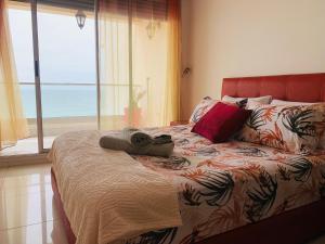 Cama ou camas em um quarto em Atlas Ocean View Vue Mer Directe