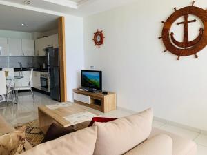 A cozinha ou cozinha compacta de Atlas Ocean View Vue Mer Directe