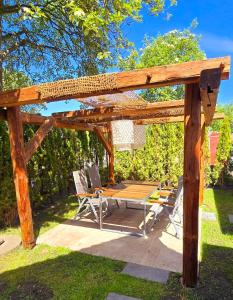 Taman di luar Fewo Großenbrode mit 3 Schlafzimmern