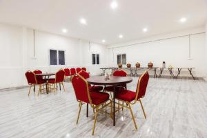 Konferenční prostory v ubytování Super Capital O Che Sigma Hotel + 45 fotografií