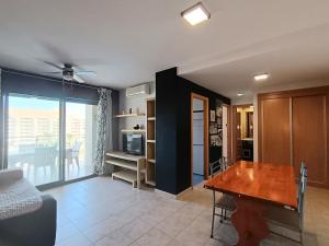 Galeriebild der Unterkunft Ayf 200m del mar 2 piscinas, pista de padel y gym in Oropesa del Mar