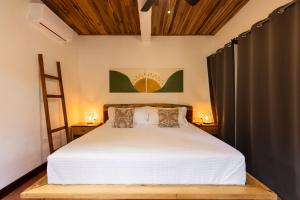 Gallery image of 7BR Villa with Pool, Cold Plunge, and Prime Location in Santa Teresa Beach