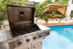Equipo para parrilladas disponible en la villa