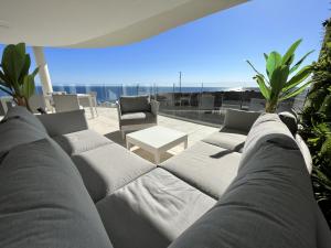 Posedenie v ubytovaní Panoramica views superb luxury apartment