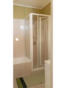 A bathroom at Casa Caterina - Riva di Solto - Iseo Lake