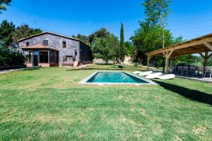 Πισίνα στο ή κοντά στο MAS PUIG PIQUÉ - piscina privada, porche, BBQ, y WIFI - 15 PERSONAS