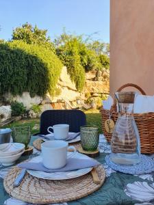 Príslušenstvo na prípravu kávy alebo čaju v ubytovaní B&B Cà Montemezzano + 28 fotografií