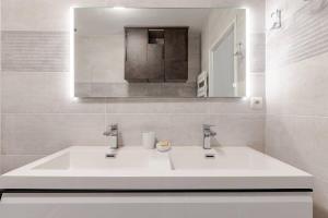 Ένα μπάνιο στο Maison Rosy +25 φωτογραφίες