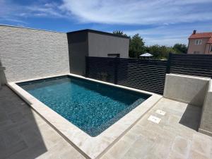 Piscina di Luxury Villa with private Pool o nelle vicinanze