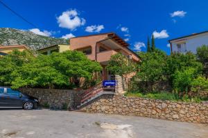 En generel udsigt til bjerge eller udsigt til bjerge taget fra lejligheden