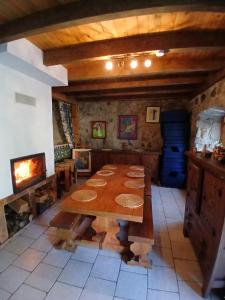 Gallery image of Gîte 12 personnes en pleine nature Bain, Sauna, Kota in Laussonne +26 photos