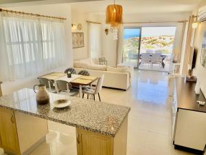 Kuchyň nebo kuchyňský kout v ubytování Boho Bay Apartment