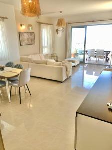 Posezení v ubytování Boho Bay Apartment