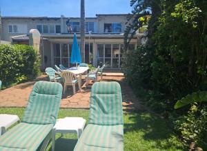 Κήπος έξω από το On the Beach, uMhlanga rocks