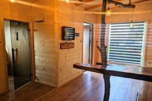 Televízia a/alebo spoločenská miestnosť v ubytovaní Apartment in Ko obrzeg near Sandy Beach