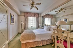 Postel nebo postele na pokoji v ubytování Hotel San Carlos