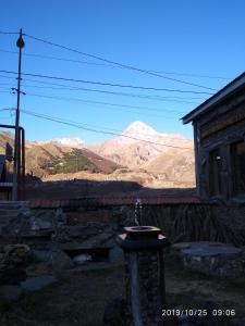 A general mountain view or a mountain view taken from a vendégházakat