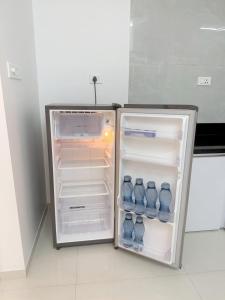 Η κουζίνα ή μικρή κουζίνα στο Luxury Spacious 3bhk Apartment