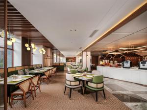 张家界武陵源希尔顿花园酒店餐厅或其他用餐的地方