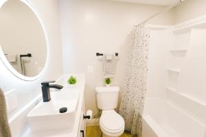 Ένα μπάνιο στο Exotic home 3bed 2bath by sdstay +47 φωτογραφίες