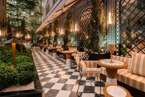 Hotel SAX Paris, LXR Hotels & Resorts餐厅或其他用餐的地方