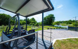 Fitness centrum a/nebo fitness zařízení v ubytování Gorgeous Home In Koromacno With Wifi