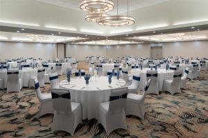 Restaurace v ubytování DoubleTree by Hilton Virginia Beach