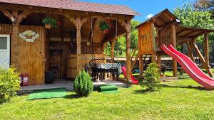 Gallery image of Casa Pintea de Sub Coastă in Breb