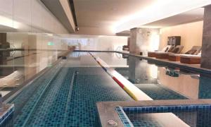 Bazén v ubytování DoubleTree by Hilton Chongqing - Nan'an nebo v jeho okolí