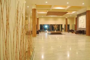 Lobbyen eller receptionen på Seasons Rajkot