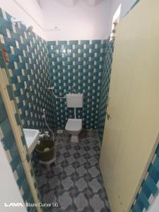 Ένα μπάνιο στο The Nest House Femily room