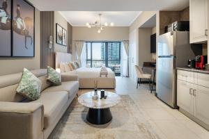Køkken eller tekøkken på Urban Studio Apartment In Goldcrest Views Jlt
