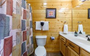 Vannituba majutusasutuses Rockytop Hideaway