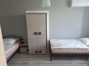 Afbeelding uit fotogalerij van Mieszkania turystyczno - pracownicze in Dąbrowa