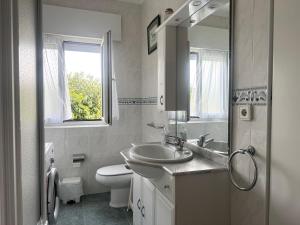 A bathroom at Villa Cancillo - 6802