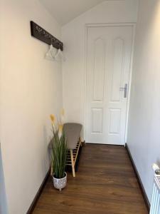 Fotografie z fotogalerie ubytování Calm Stay Apartment with Self Check-in v destinaci Cēsis