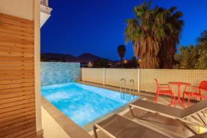 The swimming pool at or close to Villa Atlas