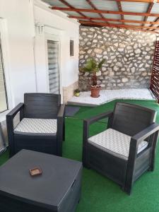 Posedenie v ubytovaní Magnolia apartman