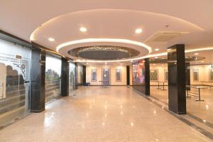 a hallway of a building with a ceiling at Hotel Narayan Vilas , Jaipur in Jaipur