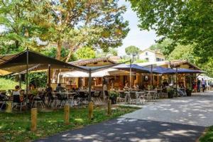Εστιατόριο ή άλλο μέρος για φαγητό στο Tente Tipi équipée