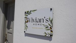 Majutusasutuses Vivian's home olev sertifikaat, autasu, silt või muu dokument