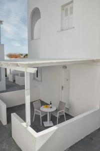 Un balcon sau o terasă la Blue Sapphire Perissa Hotel