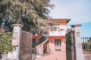 Budova, kde se vila nachází