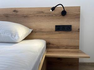 Postel nebo postele na pokoji v ubytování FOX Hostel