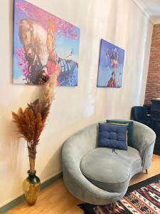 Χώρος καθιστικού στο Ethno Sololaki +2 φωτογραφίες